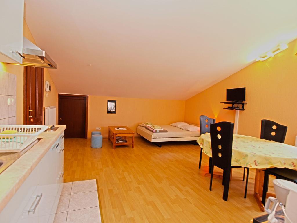 פאז'אנה Apartments Denis 19 מראה חיצוני תמונה