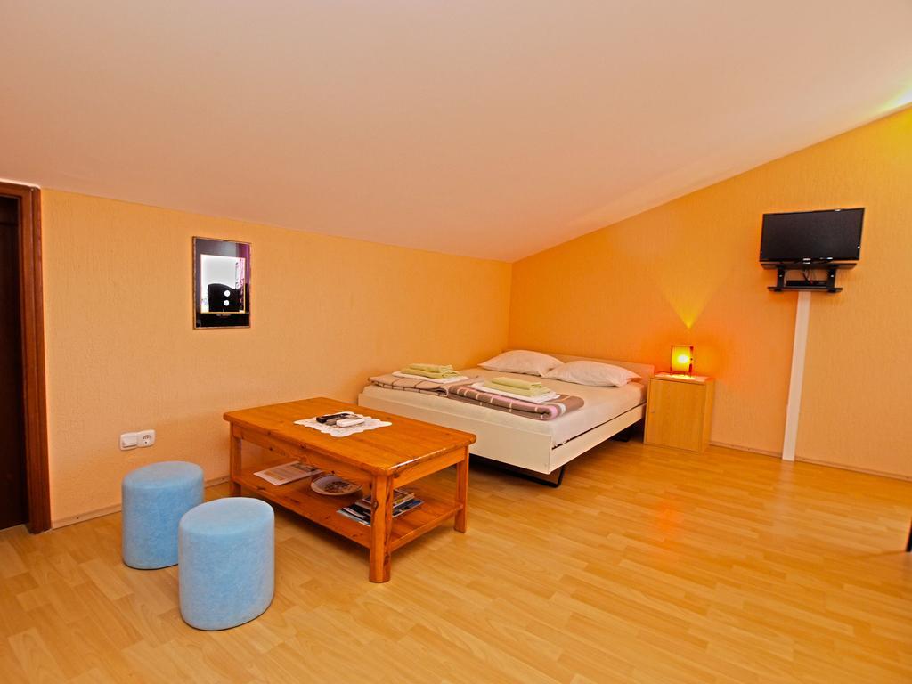 פאז'אנה Apartments Denis 19 מראה חיצוני תמונה