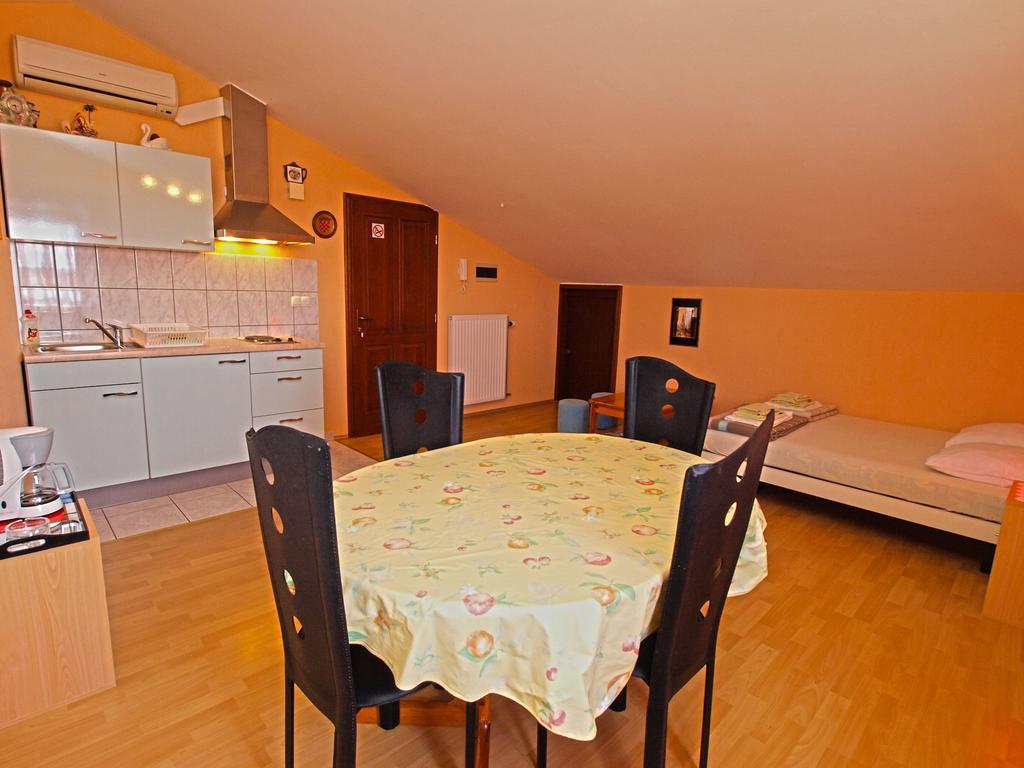 פאז'אנה Apartments Denis 19 מראה חיצוני תמונה