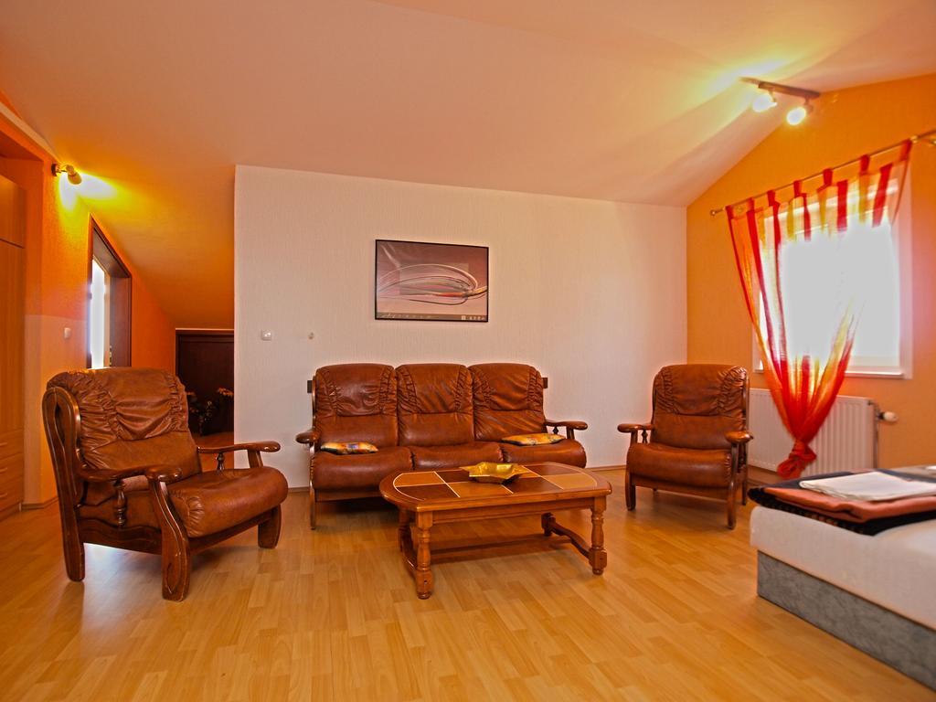 פאז'אנה Apartments Denis 19 מראה חיצוני תמונה
